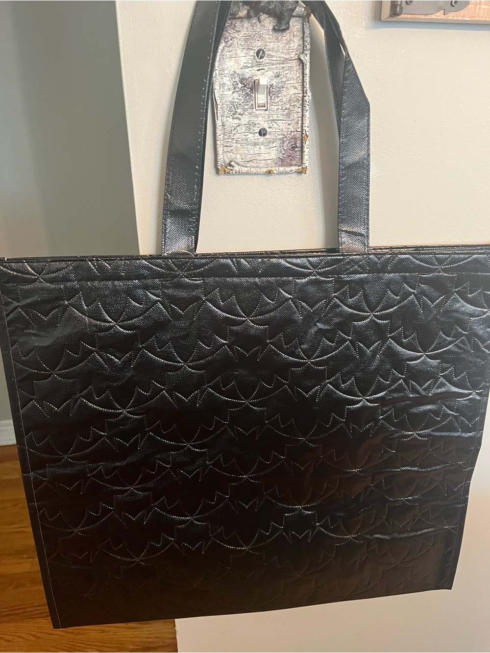 NWT Reusable “Bat” tote